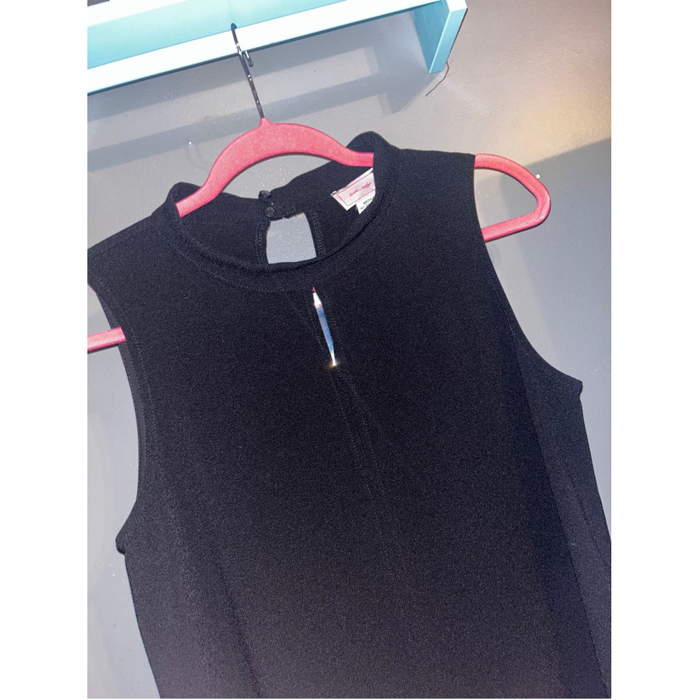 LOVE…ADY BLACK SLEEVELESS KEYHOLE DRESS - Picture 4 of 6